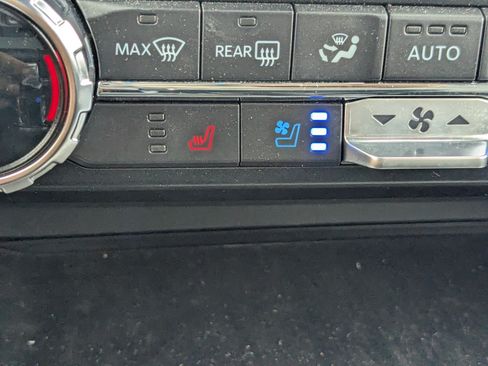 Used 2022 Ford F150 Lariat AWD/4WD image 28