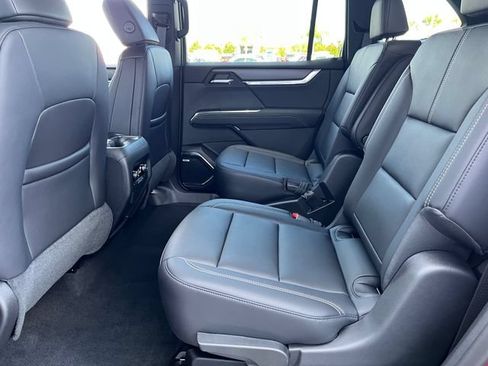 Used 2026 GMC Acadia Elevation w/ Black Edition FWD image 12