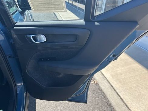 Used 2025 Volvo XC40 B5 Plus AWD/4WD image 12