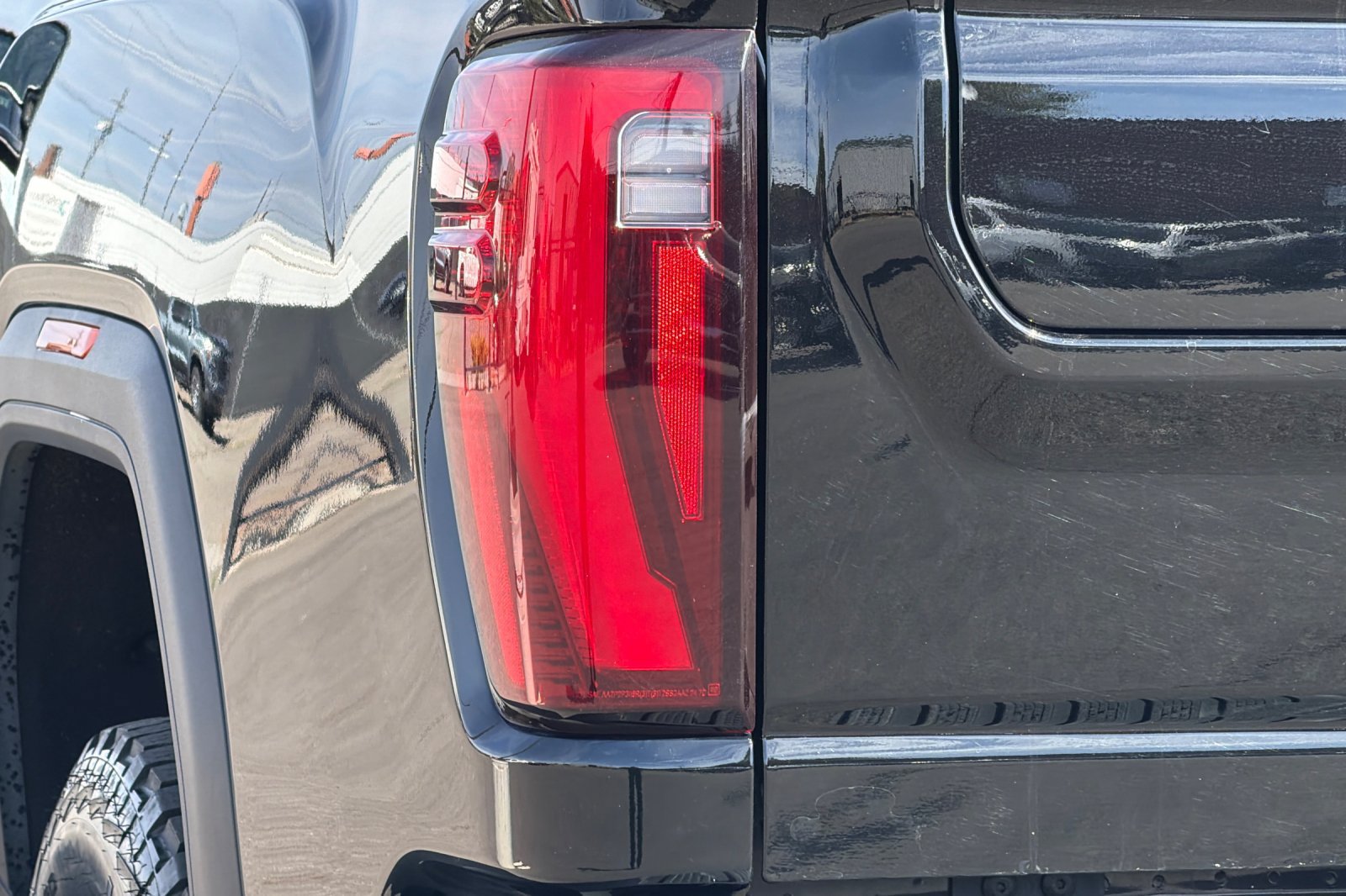 Used 2025 GMC Sierra 3500 Denali w/ Denali Reserve Package AWD/4WD image 45