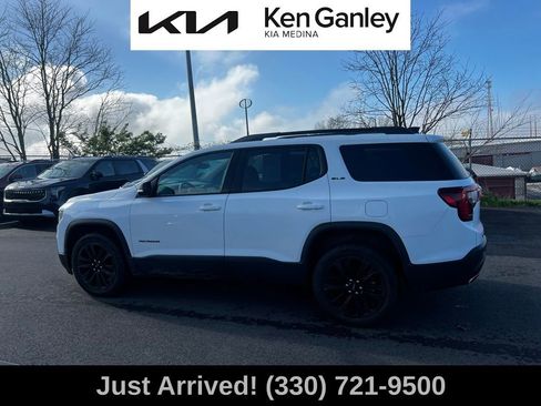 Used 2023 GMC Acadia SLE w/ Elevation Edition image 8