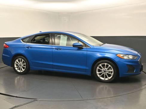 Used 2020 Ford Fusion SE FWD image 6