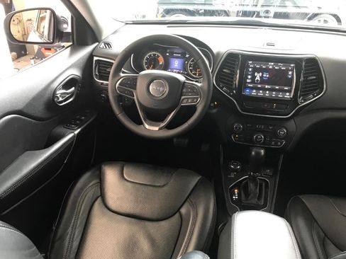 Used 2022 Jeep Cherokee Limited w/ Elite Package AWD/4WD image 5