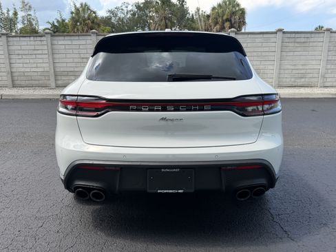 Certified 2023 Porsche Macan AWD/4WD image 12