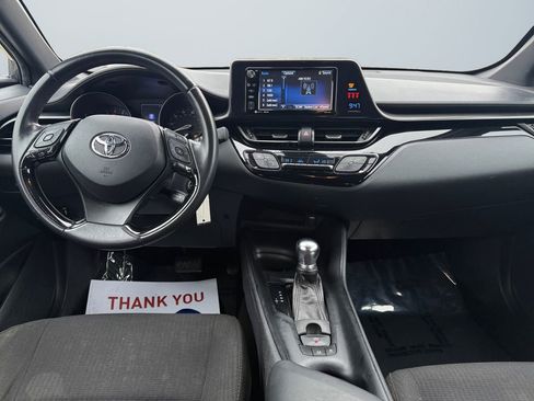 Used 2018 Toyota C-HR XLE image 10