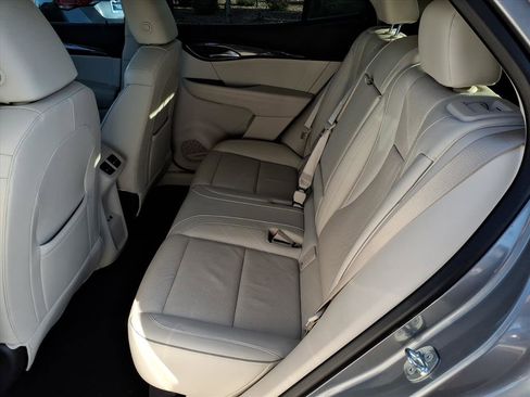 Used 2021 Buick Envision Essence w/ Technology Package I image 17