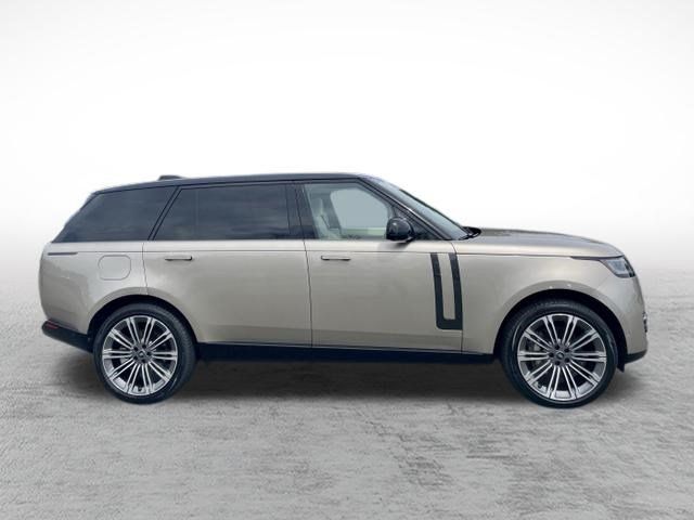 Used 2025 Land Rover Range Rover Long Wheelbase SE AWD/4WD image 4