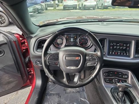 Used 2020 Dodge Challenger SXT RWD image 25