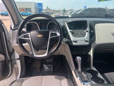 Used 2015 Chevrolet Equinox LT w/ Driver Convenience Package image 18