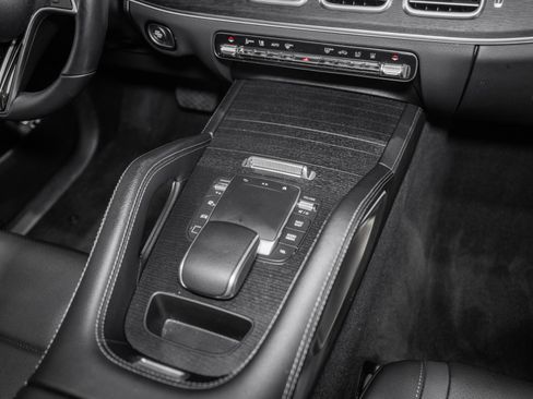 Used 2025 Mercedes-Benz GLE 450e 4MATIC image 41