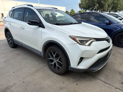 Used 2016 Toyota RAV4 SE FWD image 4