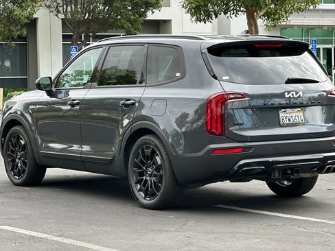 Used 2022 Kia Telluride SX w/ SX Prestige Package image 5