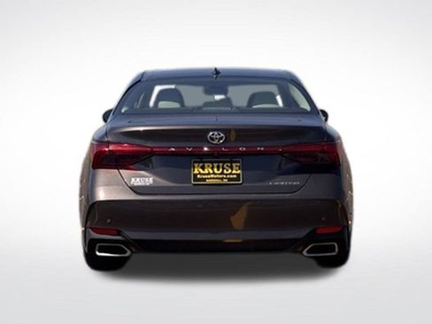 Used 2019 Toyota Avalon Limited w/ Advanced Safety Package FWD image 33