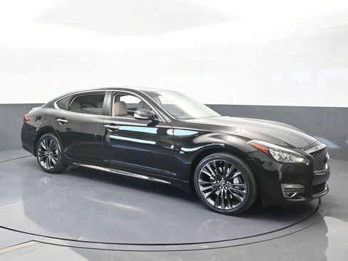 Used 2019 INFINITI Q70 L 3.7 image 8