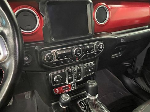 Used 2021 Jeep Gladiator Rubicon image 17