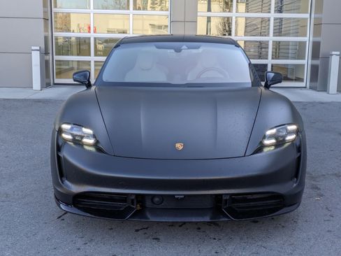 Used 2021 Porsche Taycan Turbo image 9