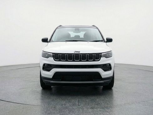 Used 2025 Jeep Compass Limited AWD/4WD image 2