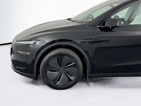 Used 2026 Tesla Model Y Long Range AWD/4WD image 38