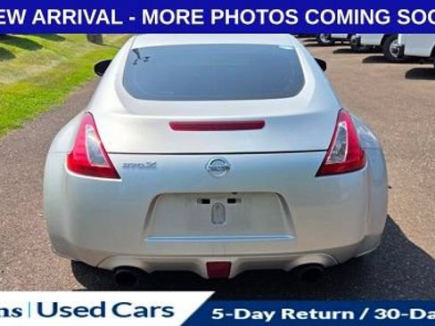Used 2017 Nissan 370Z Coupe RWD image 7