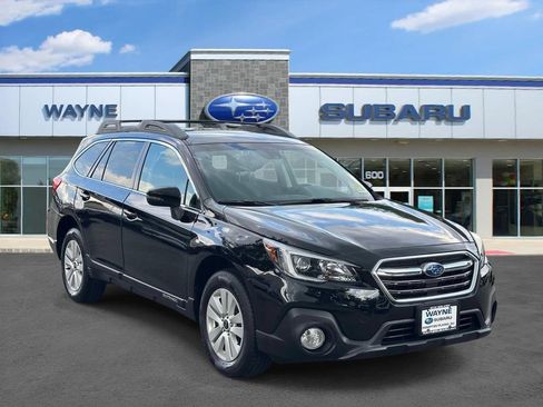 Used 2019 Subaru Outback 2.5i Premium AWD/4WD image 1