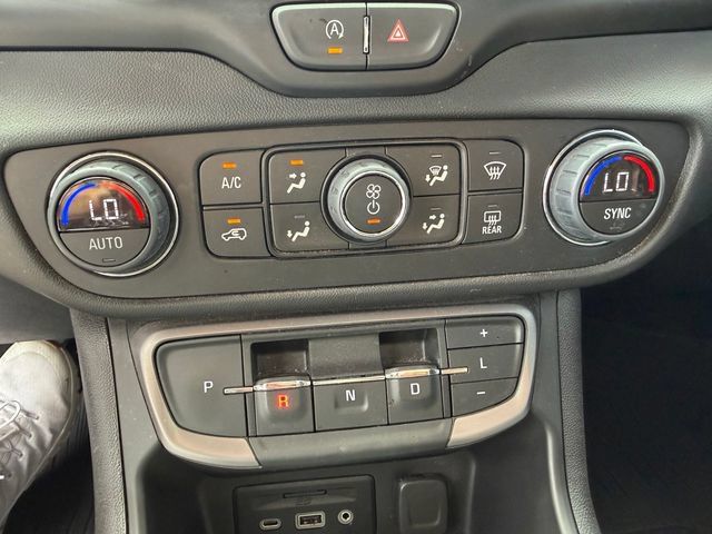 Certified 2024 GMC Terrain AT4 w/ Infotainment Package II AWD/4WD image 13