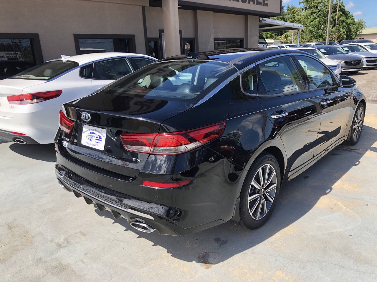 Used 2020 Kia Optima Premium FWD image 2
