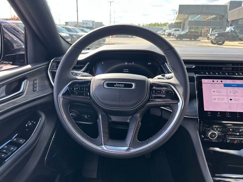 Certified 2023 Jeep Grand Cherokee L Overland AWD/4WD image 10