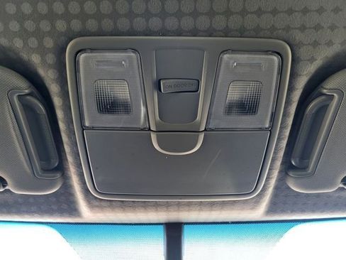 Used 2013 Hyundai Veloster Turbo image 25