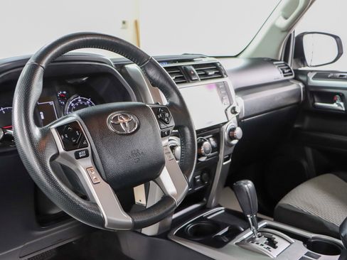 Used 2020 Toyota 4Runner SR5 image 23