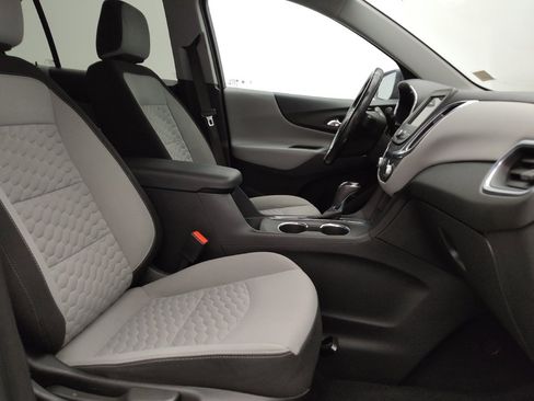 Used 2021 Chevrolet Equinox LT FWD image 21