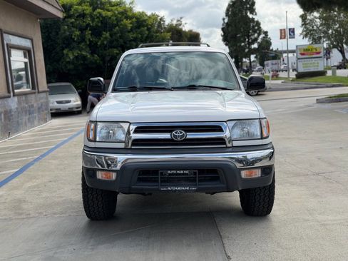 Used 2000 Toyota 4Runner 2WD image 3