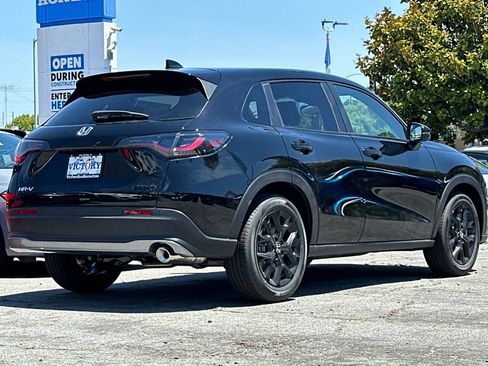 New 2025 Honda HR-V Sport image 4