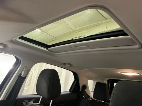 Used 2021 Ford EcoSport SE FWD image 15