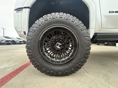 Used 2024 GMC Sierra 2500 Denali w/ Denali Reserve Package image 6