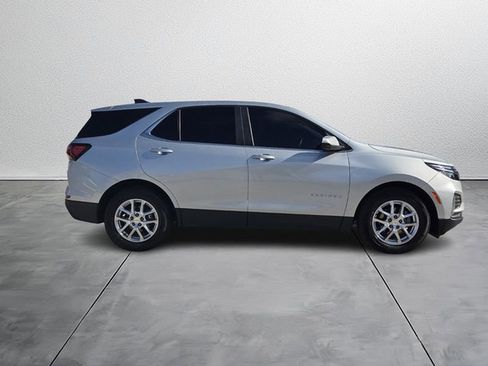 Used 2022 Chevrolet Equinox LT image 6