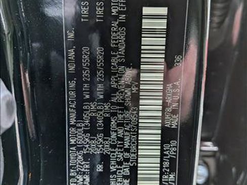 New 2026 Toyota Highlander Platinum image 18