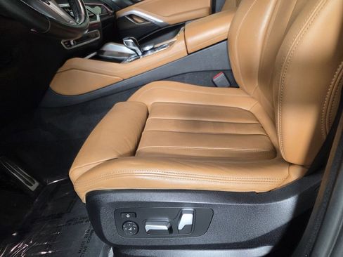 Used 2022 BMW X6 xDrive40i w/ M Sport Package AWD/4WD image 11