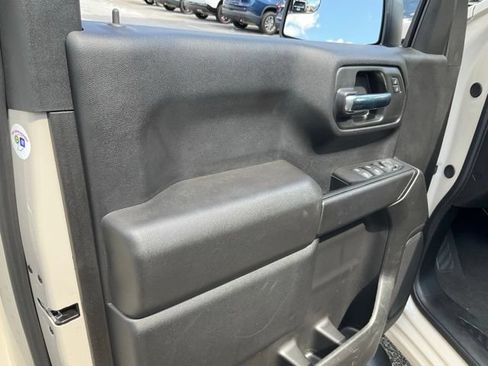 Used 2026 Chevrolet Silverado 1500 Custom w/ Turbomax Blackout Package RWD image 7