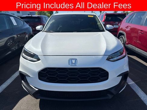 Used 2024 Honda HR-V LX image 2