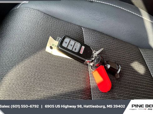 Used 2018 Honda Accord Sport image 9