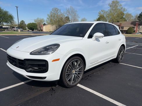 Used 2021 Porsche Cayenne Turbo image 1