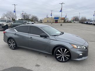 Used 2020 Nissan Altima 2.5 SR video 2