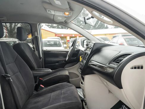 Used 2011 Dodge Grand Caravan Mainstreet w/ PWR Convenience Group image 13