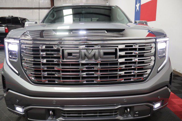 Used 2023 GMC Sierra 1500 Denali w/ Denali Reserve Package AWD/4WD image 23