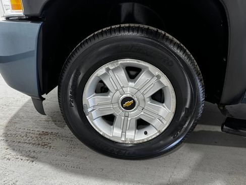 Used 2011 Chevrolet Silverado 1500 LT w/ All-Star Edition AWD/4WD image 7