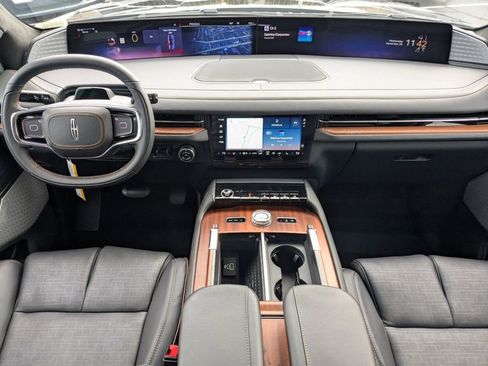 New 2025 Lincoln Navigator L Black Label image 16