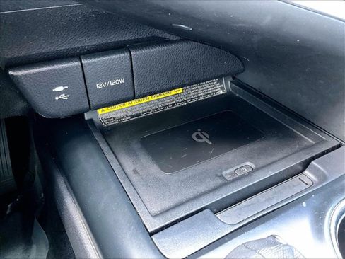 Used 2019 Toyota Camry XSE FWD image 26