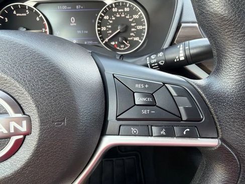 Used 2024 Nissan Altima 2.5 SV FWD image 14