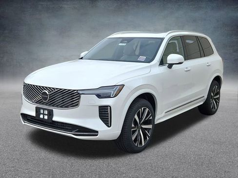 New 2026 Volvo XC90 B6 Core image 3