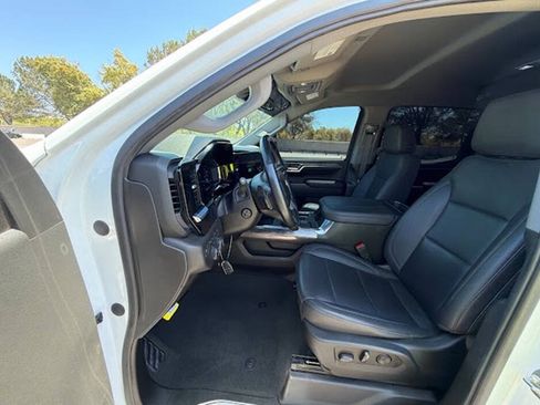 Used 2023 Chevrolet Silverado 1500 LTZ w/ LTZ Convenience Package II AWD/4WD image 10